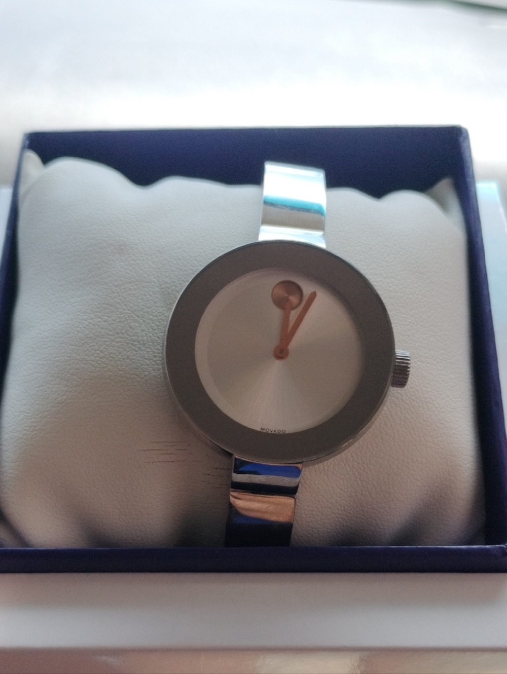 Modern Round Silver Bracelet Watch with Rose Gold Hands